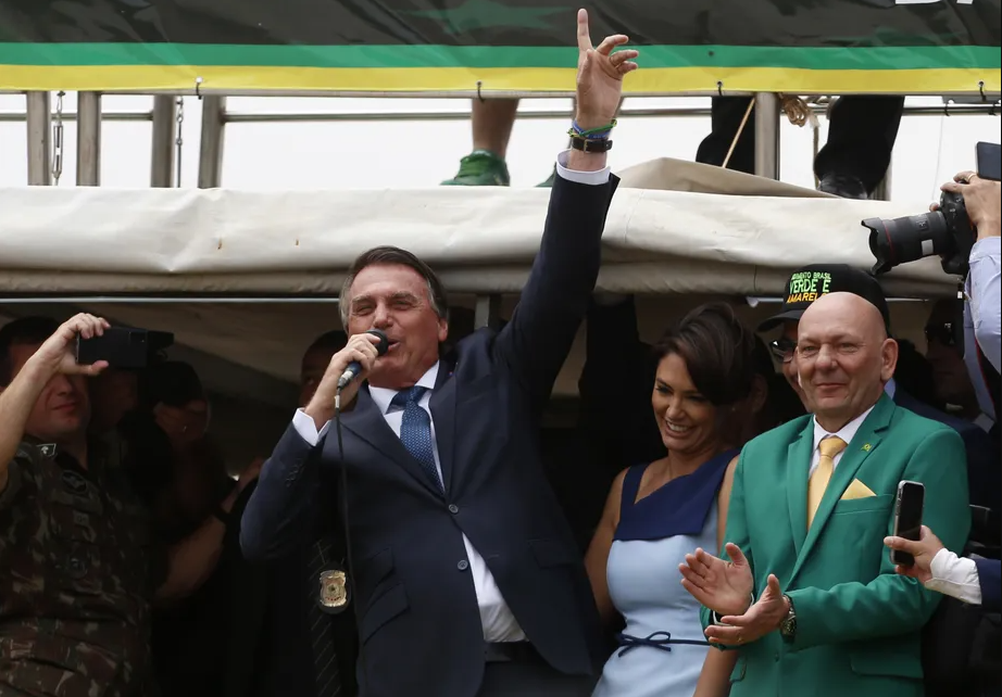 TSE proíbe Bolsonaro de usar imagens do 7 de Setembro em propagandas eleitorais