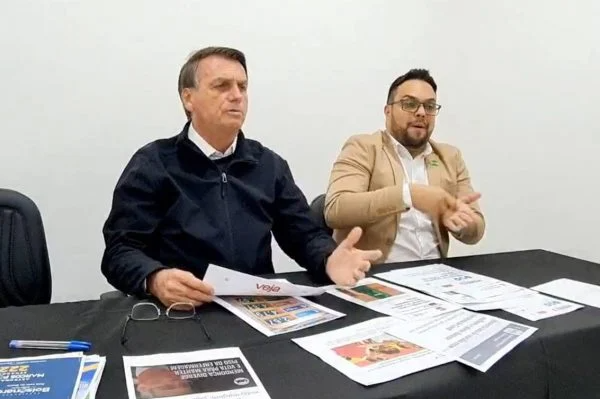 Bolsonaro sobre piso de enfermagem: “Mais uma interferência do STF”