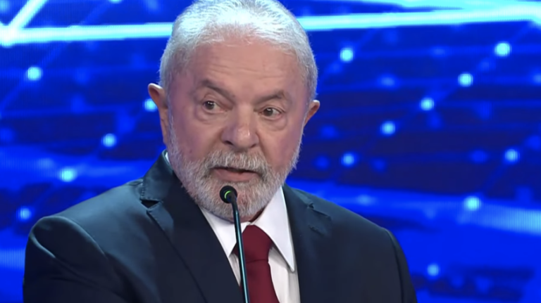 TSE multa Lula em R$ 10.000 por campanha antecipada