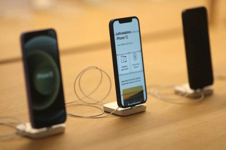 Apple recorrerá da decisão que proíbe venda do IPhone 12 sem carregador no Brasil