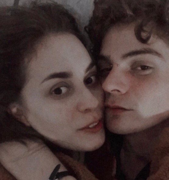 Irmãos assumem namoro e causam polêmica nas redes sociais: ‘planejamos nos casar e adotar filhos’
