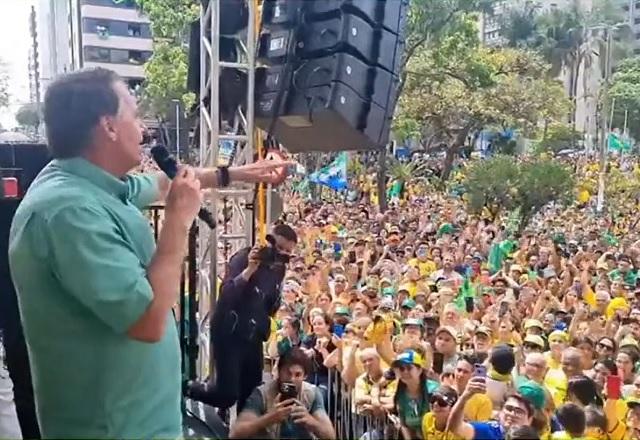 Bolsonaro diz que indicará ao STF ministros que sejam contrários ao aborto, se reeleito