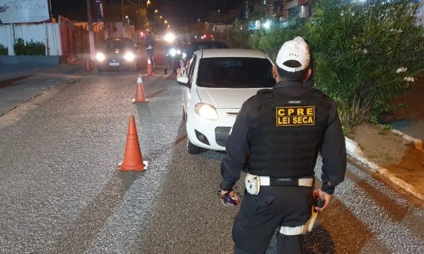 Operação Lei Seca prende três e autua 29 motoristas por embriaguez ao volante em Natal