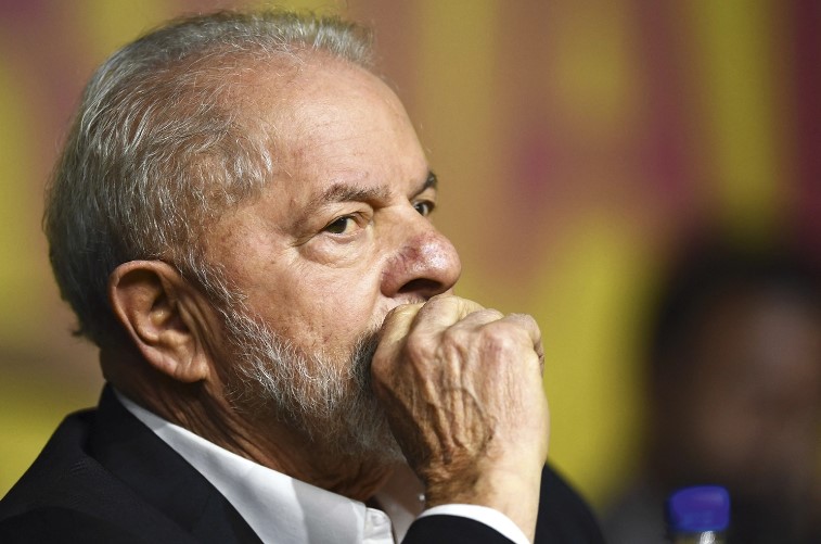 Lula muda planos e decide voltar ao Nordeste na reta final da campanha