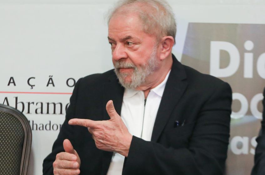 Crítico do armamento, Lula diz que já andou com revólver à noite para se proteger em SP