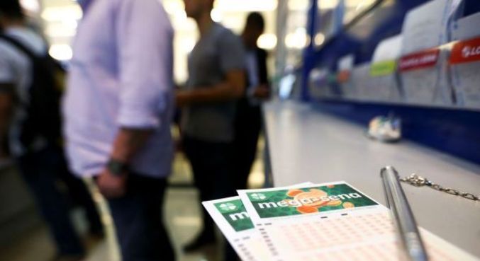 Mega-Sena pode pagar prêmio de R$ 50 milhões neste sábado (3)