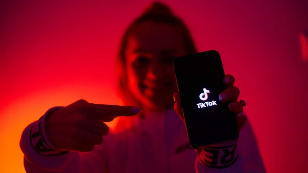 TikTok: Descoberta vulnerabilidade que podia afetar milhões de pessoas