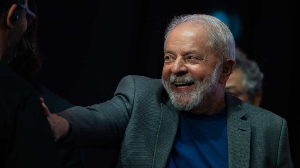 Lula ganha apoio de famosos em vídeo ‘vira voto’
