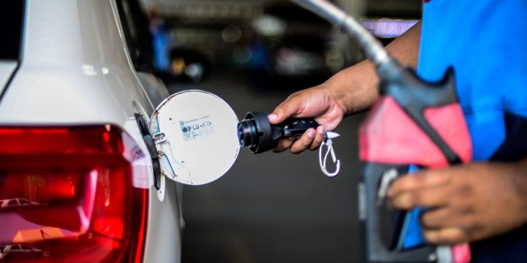 Preço do litro da gasolina em Mossoró varia em até R$ 0,40