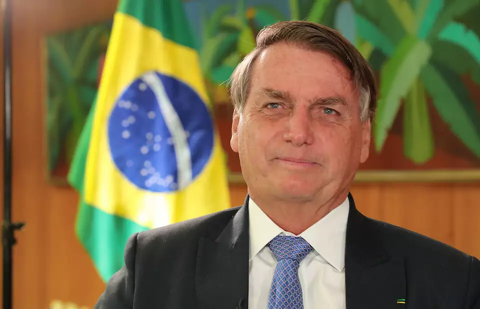 TSE aprova registro de candidatura de Bolsonaro à reeleição