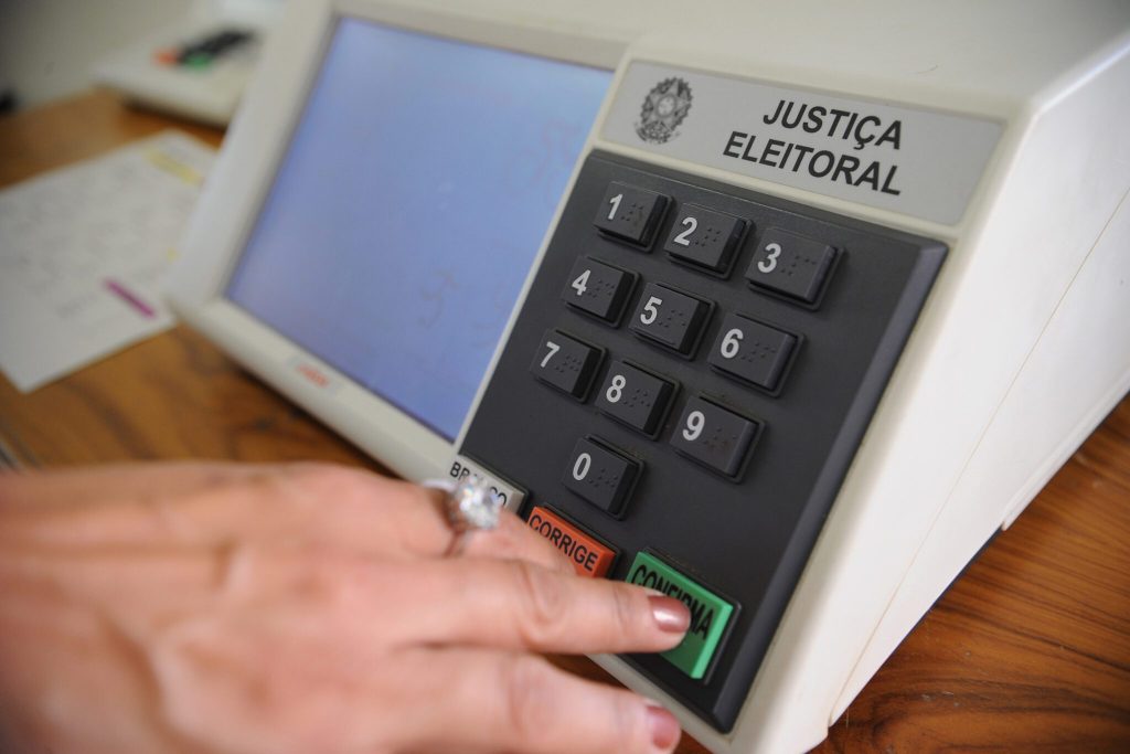 Pesquisas apontam que 2022 pode ter menor taxa de votos nulos ou em branco desde 1994