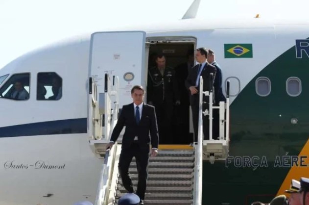 Bolsonaro diz avaliar ida ao funeral da Rainha Elizabeth II