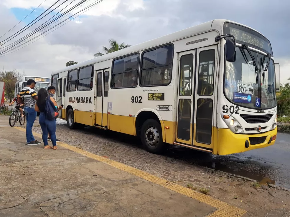 Com um mês de trabalho, motorista de ônibus sofre assalto em Natal