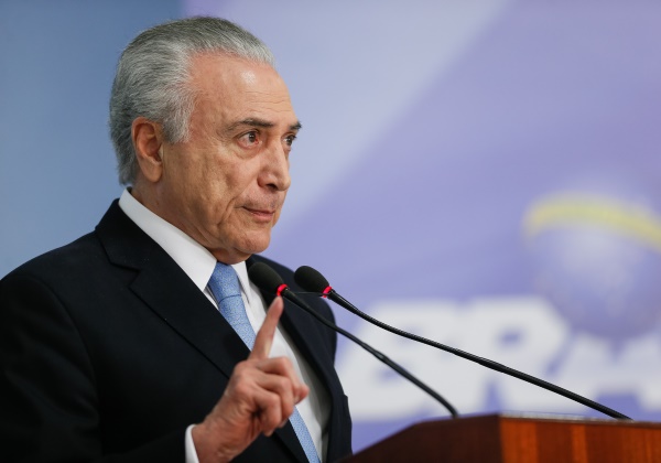 Michel Temer decide apoiar Bolsonaro e Tarcísio no segundo turno