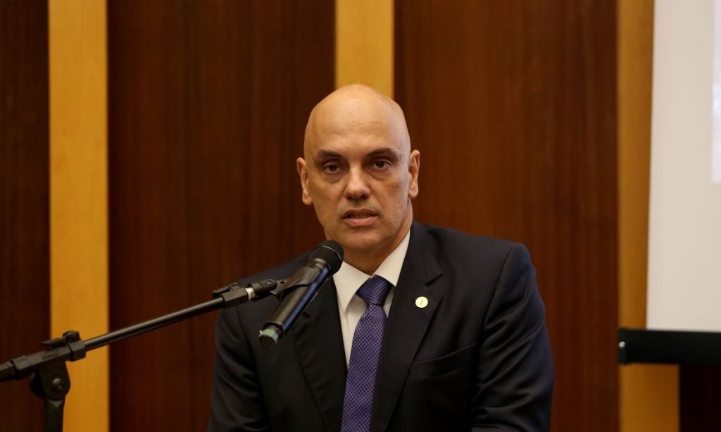 Moraes censura site e manda retirar reportagem sobre declaração de voto de Marcola a Lula