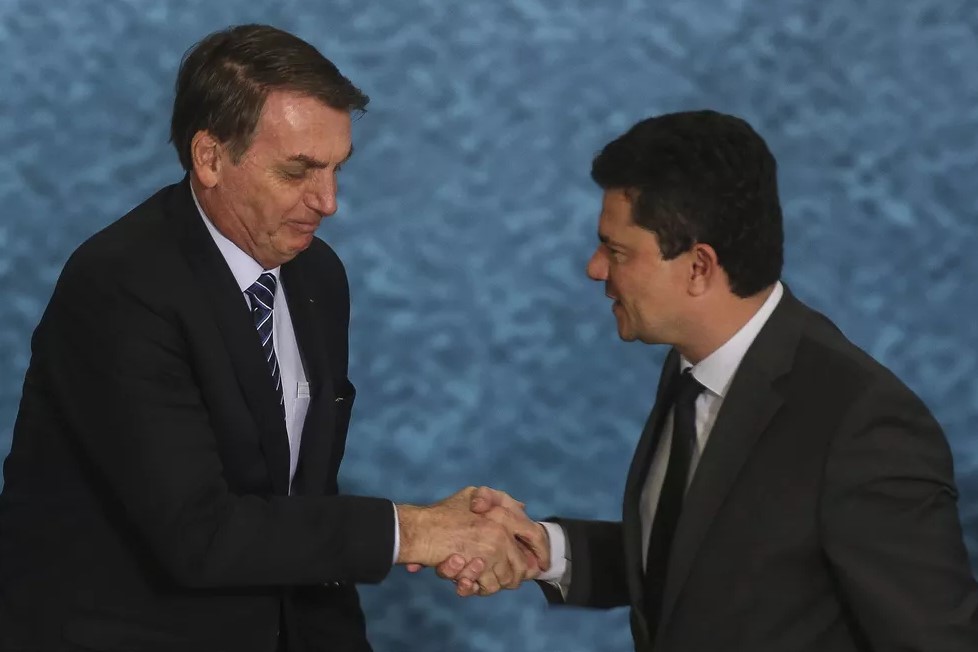 Bolsonaro fala em ‘novo relacionamento’ com Moro após receber apoio do ex-juiz