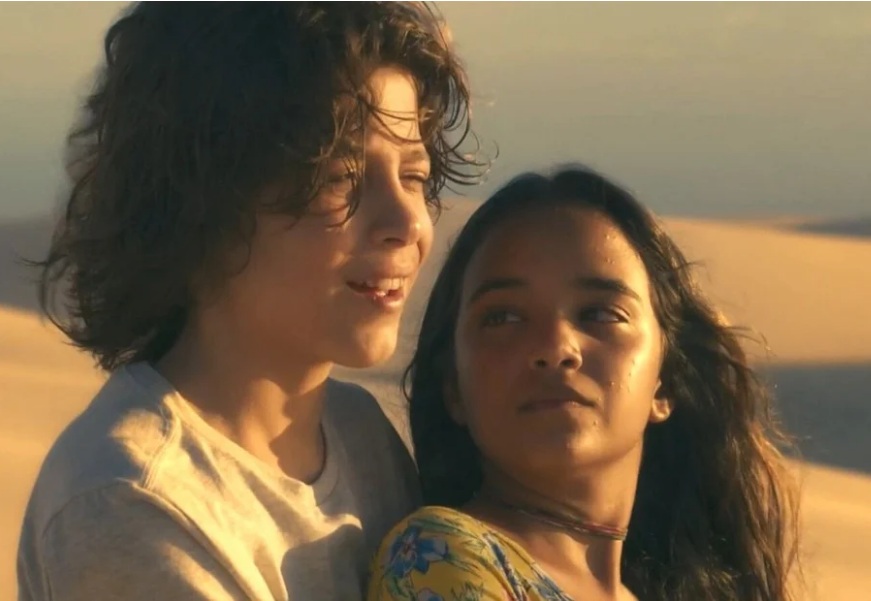 Selinho entre adolescentes na estreia de novela da Globo é detonado na web: ‘Nada fofo’