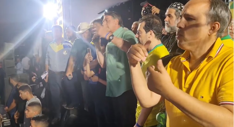 “O ladrão fugiu”, diz Bolsonaro sobre ausência de Lula em debate