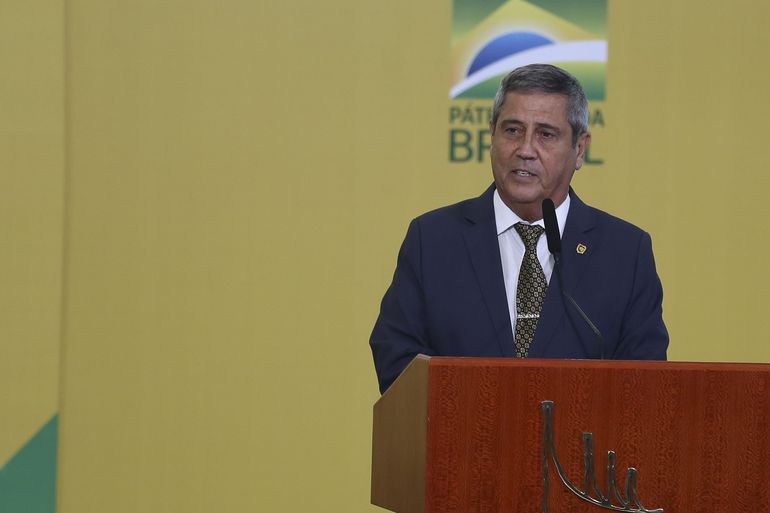 Vice-presidente na chapa Bolsonaro cumpre agenda de campanha em Natal e Mossoró