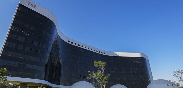 TSE aprova resolução que autoriza Corte determinar remoção de conteúdo sem ser provocada