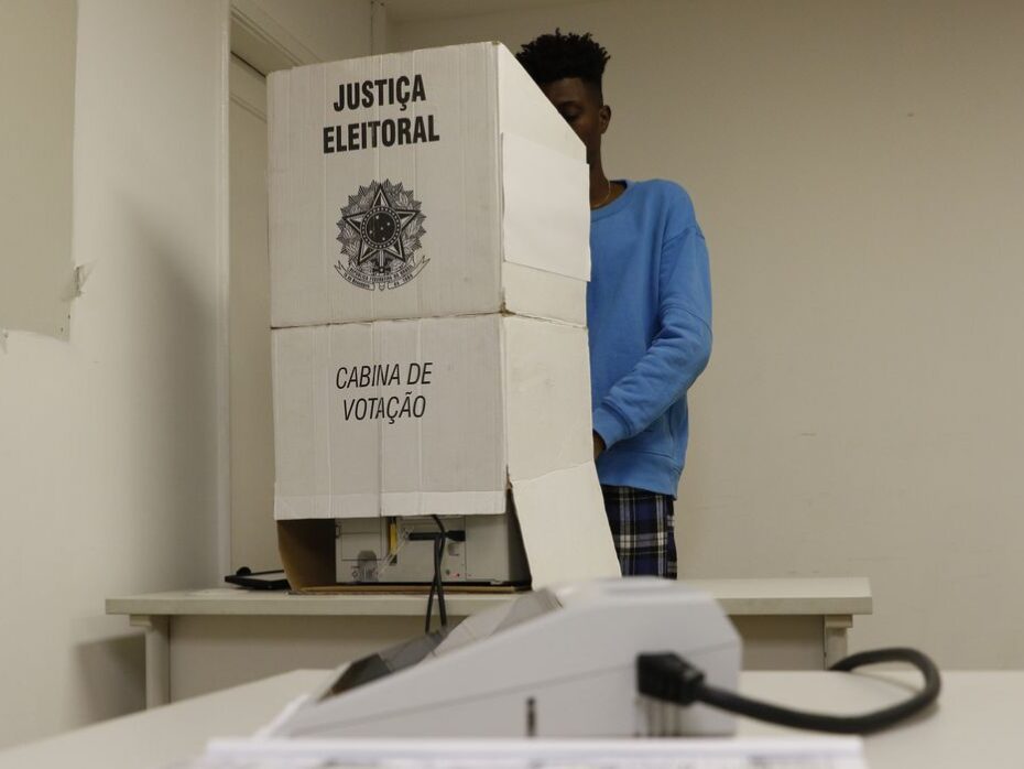 Tenho direito a votar no segundo turno mesmo não tendo votado no primeiro? ENTENDA