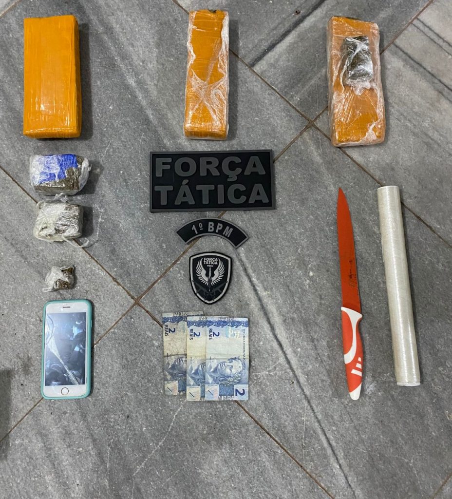 Força Tática do 1º Batalhão apreende droga em Mãe Luiza após denúncia de popular