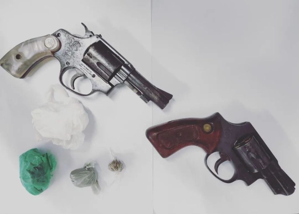 Policias Militares apreendem drogas e armas em Maracajaú, após confronto