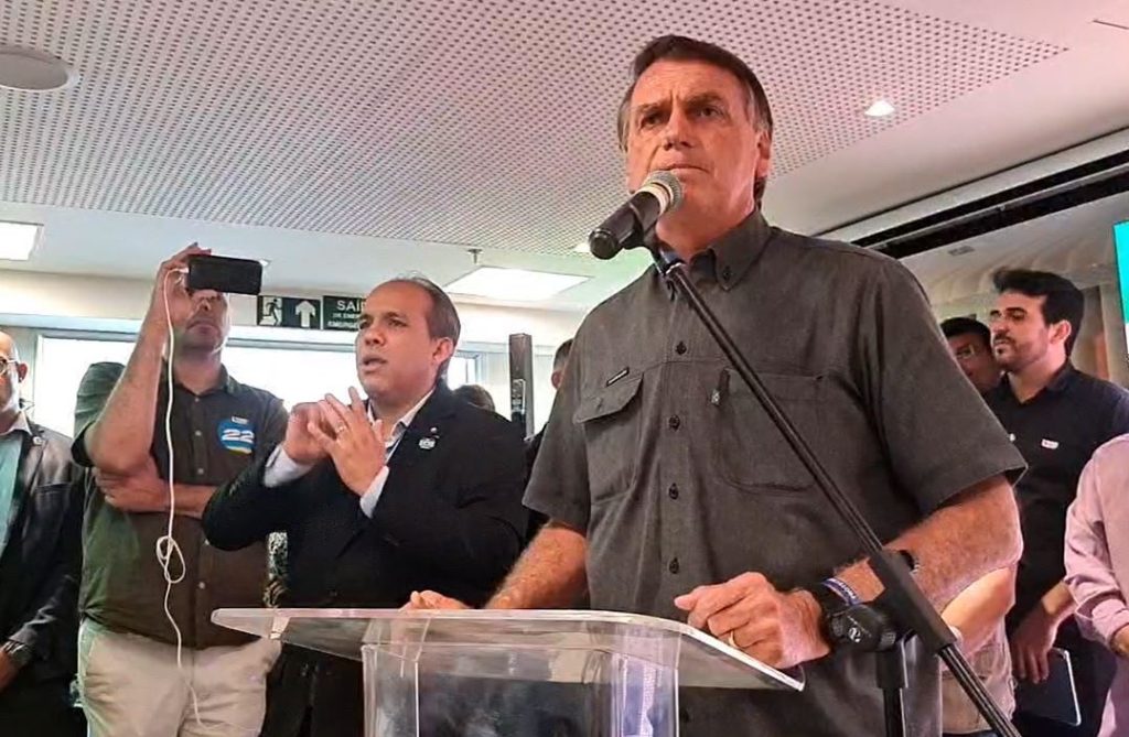 Bolsonaro afirma que vai reduzir maioridade penal se for reeleito