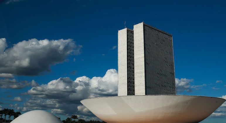 Em 2023, 16 partidos deixarão de receber o Fundo Partidário
