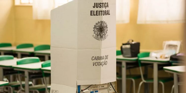 RN registra três prisões: uma por desordem e duas por uso de celular nas cabines de votação