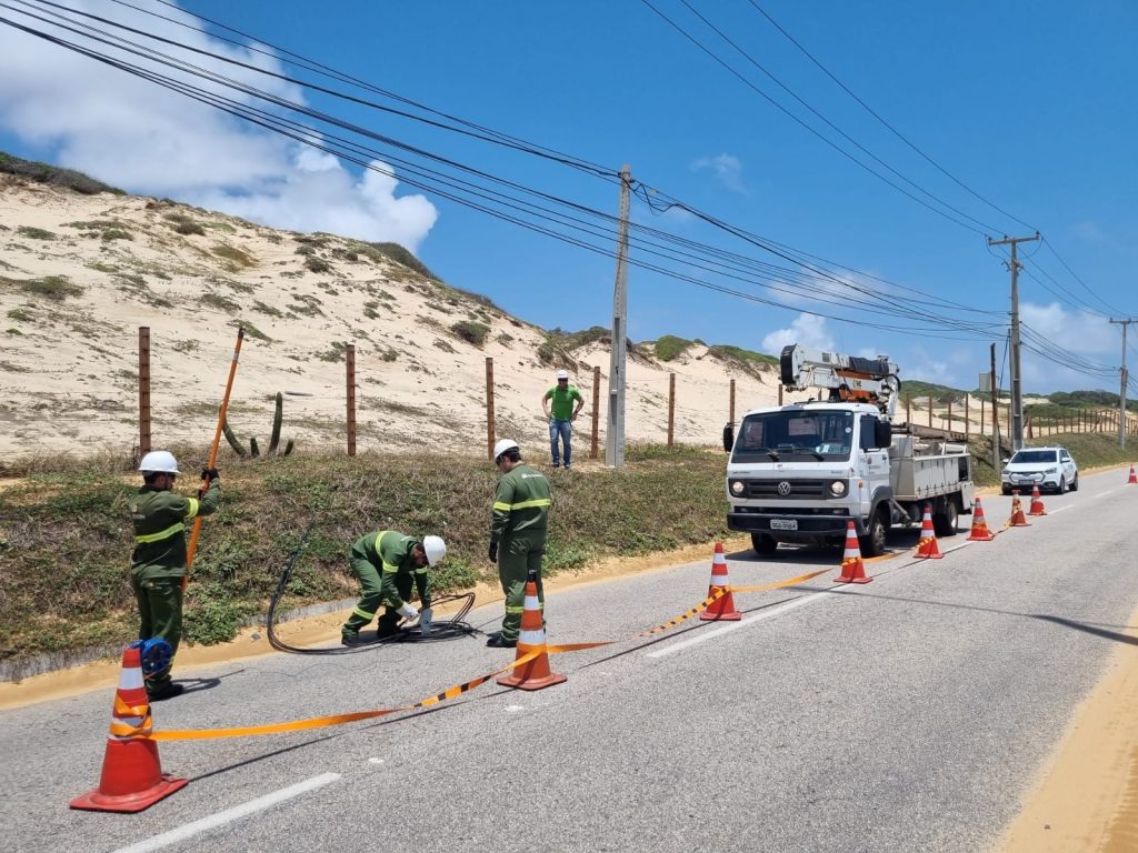 Neoenergia Cosern retirou 130 quilos de cabos irregulares na Via Costeira