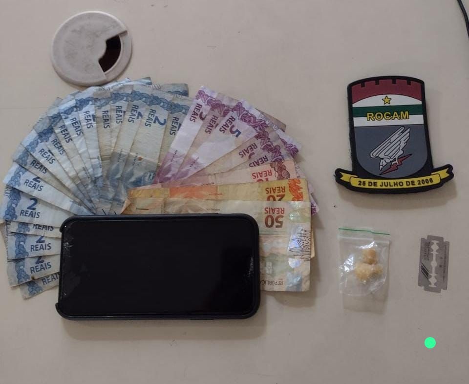 ROCAM prende jovem com drogas na vila de Ponta Negra