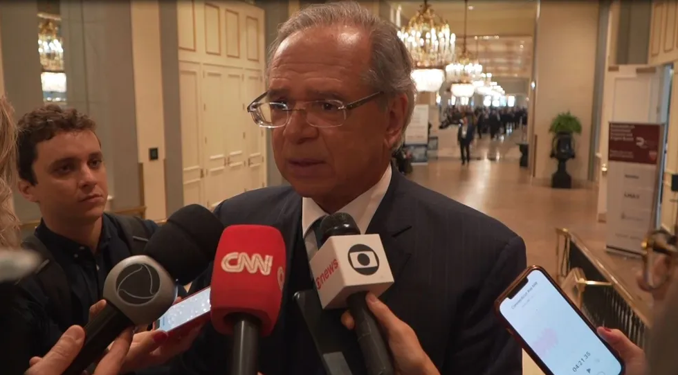 Paulo Guedes diz que ‘FMI tem de falar menos besteira’ e que EUA e Europa ‘estão dormindo no volante’