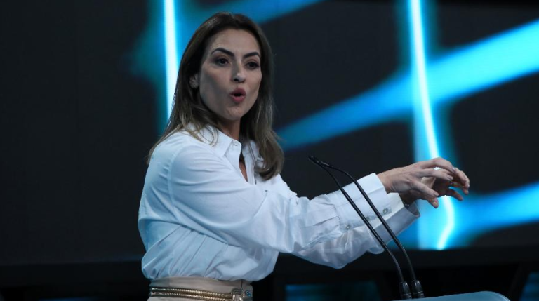 Soraya descarta apoio a Lula ou Bolsonaro no segundo turno: “Nenhum desses bandidos merece”