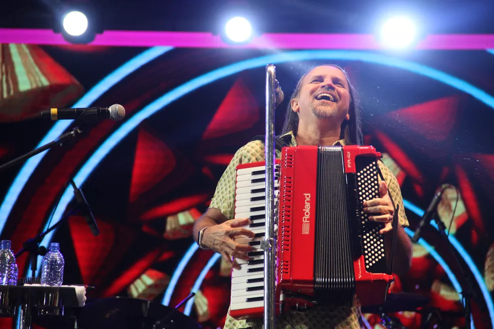 Dorgival Dantas sobe ao palco do Teatro Riachuelo neste sábado (22)