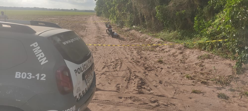 Com as mãos amarradas, corpo com marcas de tiros é encontrado morto em Nísia Floresta