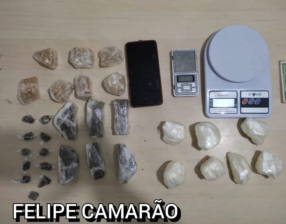 Homem suspeito de tráfico de drogas é preso em Felipe Camarão