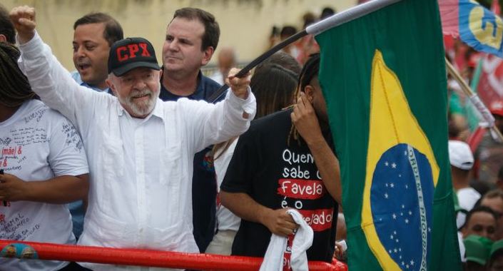 Lula usa boné com sigla do tráfico? Entenda o que é “CPX”