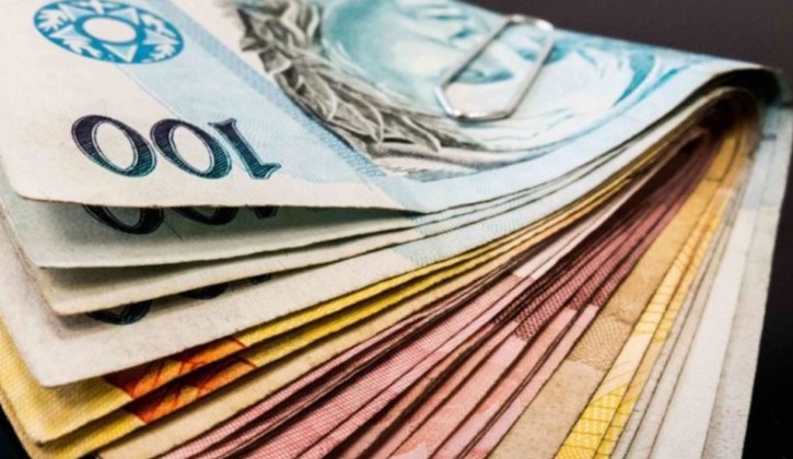Mercado aumenta projeções para inflação, Selic e dólar de 2023