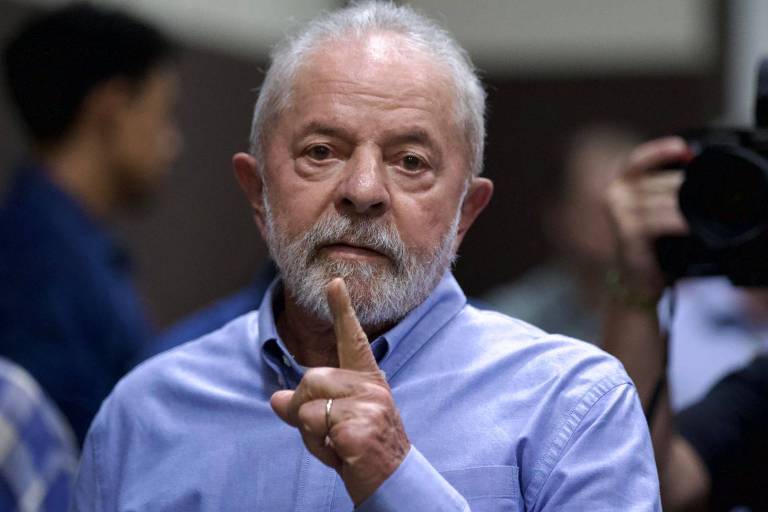Bolsa caiu 2% e dólar subiu 0,62% duas semanas pós-Lula eleito