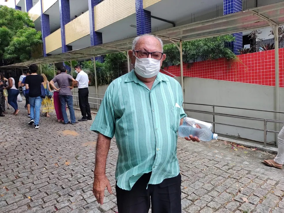Aposentado de 83 anos faz Enem pela segunda vez em Natal ‘para dar exemplo’