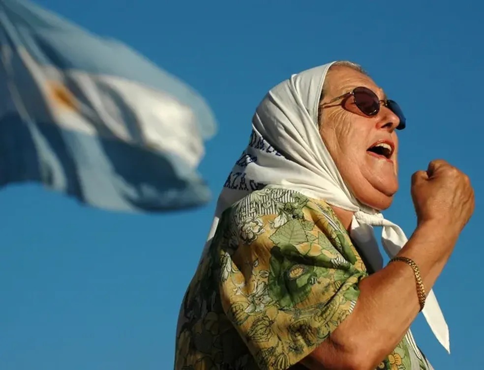 Líder das Mães da Praça de Maio morre aos 93 anos