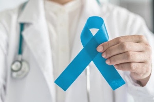 Novembro Azul: campanha chama atenção para homens no cuidado com o câncer de próstata