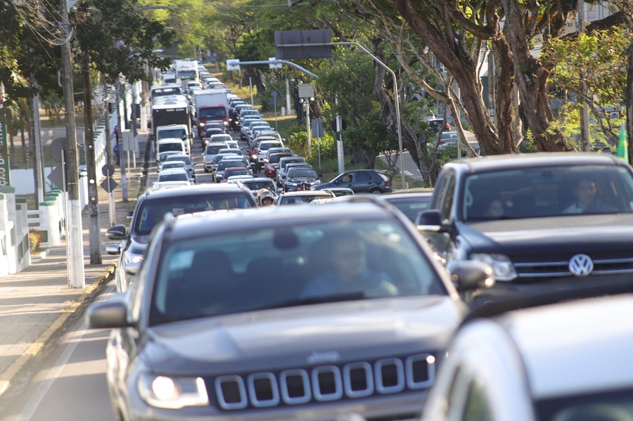 STTU orienta motoristas a usarem rotas alternativas durante manifestação na Hermes da Fonseca