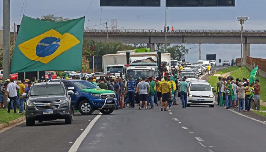 Protestos em rodovias são retomados; PRF contabiliza ao menos 9 novos bloqueios
