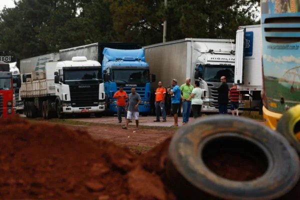 Após STF mandar PRF liberar rodovias, país tem 271 pontos de bloqueio