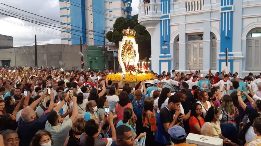 Bandido morre após assaltar fieis durante procissão de Nossa Senhora da Apresentação em Natal