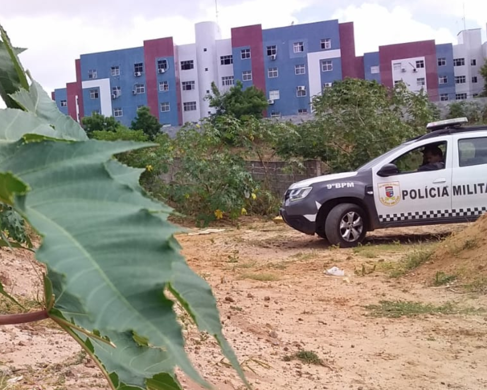 Jovem de 21 anos é morto de joelho com tiros na cabeça na Zona Oeste de Natal