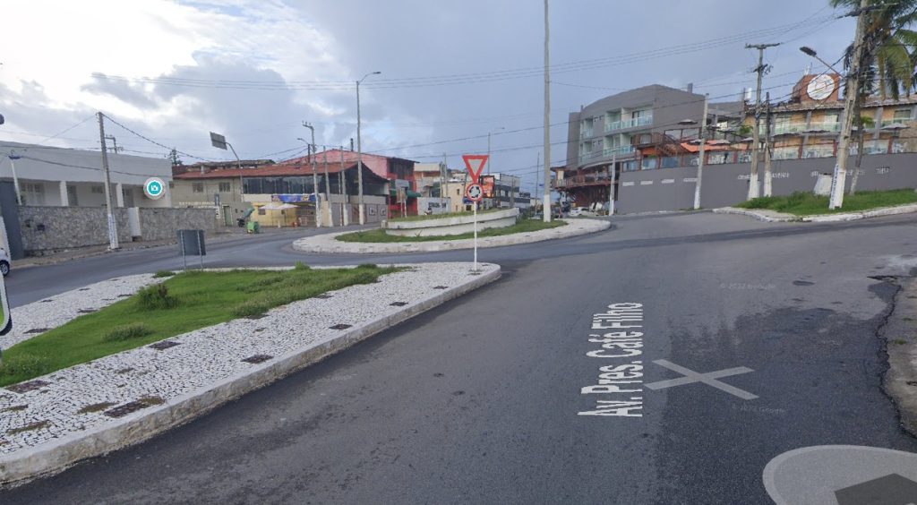 Obra na Felizardo Moura provoca prejuízos em comerciantes na Praia do Meio