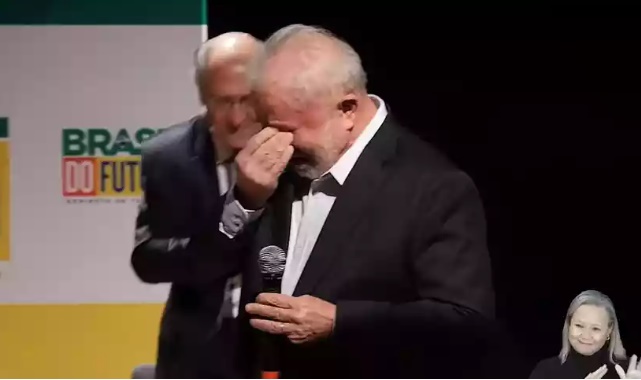 Lula chora ao discursar para parlamentares e falar sobre fome